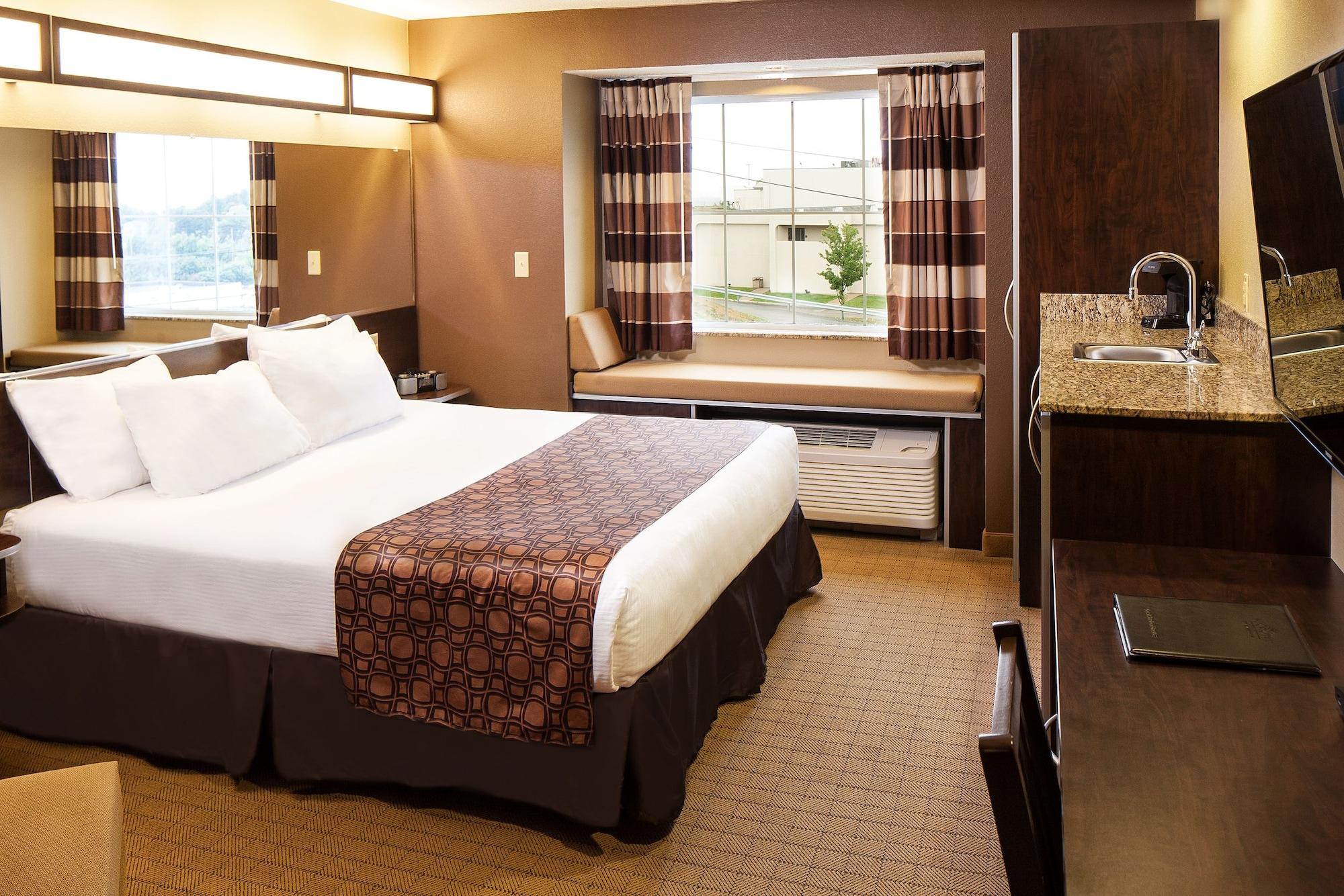 Microtel Inn & Suites By Wyndham St Clairsville - Wheeling St. Clairsville Екстер'єр фото