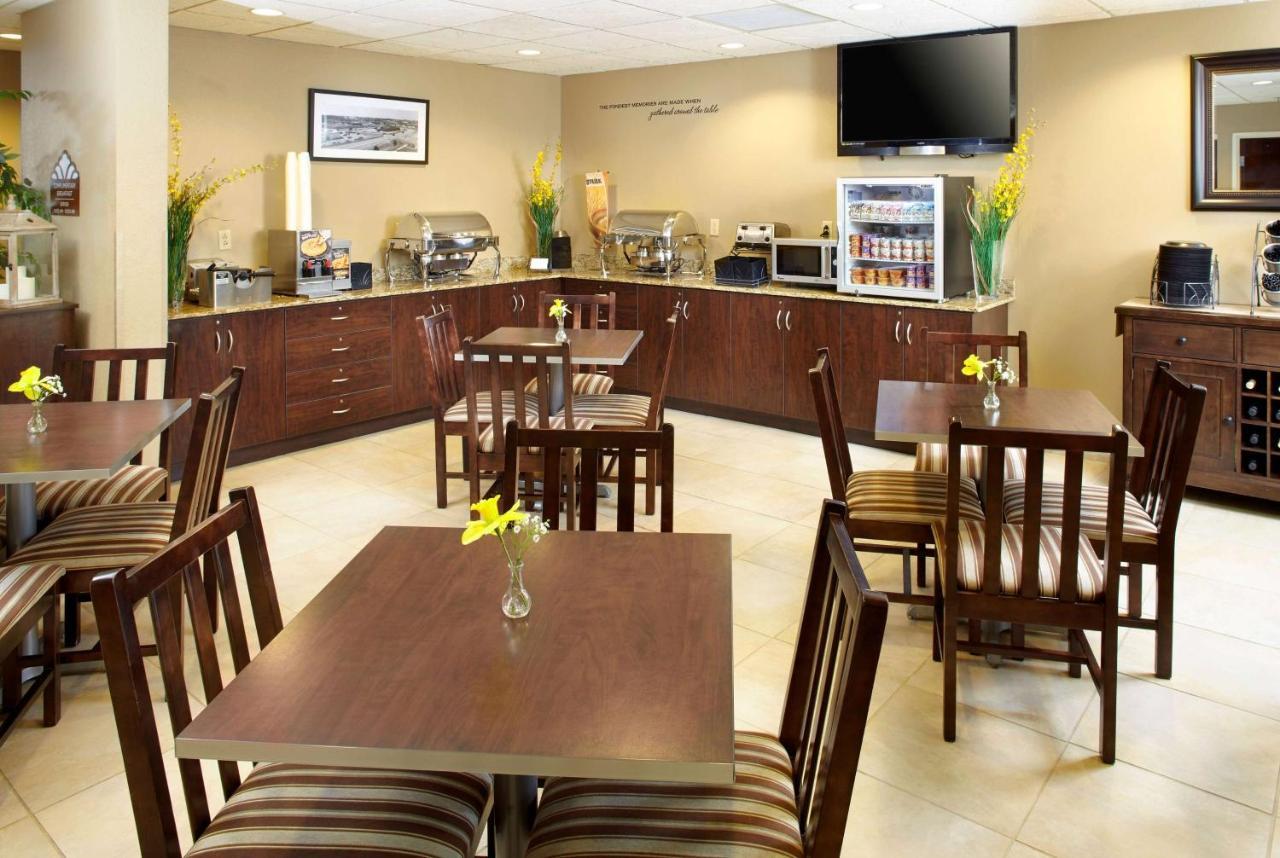Microtel Inn & Suites By Wyndham St Clairsville - Wheeling St. Clairsville Екстер'єр фото