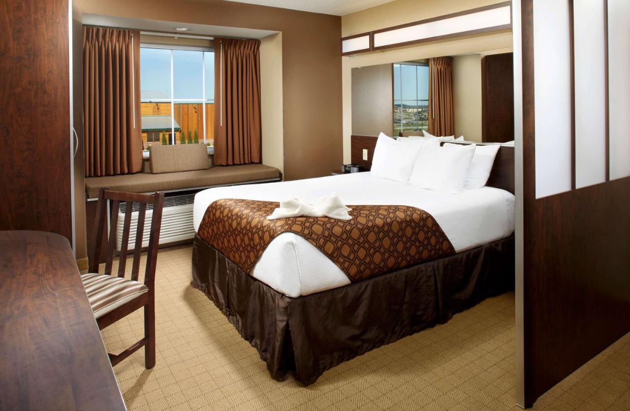 Microtel Inn & Suites By Wyndham St Clairsville - Wheeling St. Clairsville Екстер'єр фото