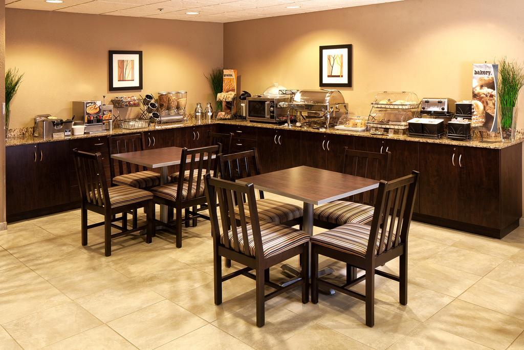 Microtel Inn & Suites By Wyndham St Clairsville - Wheeling St. Clairsville Екстер'єр фото