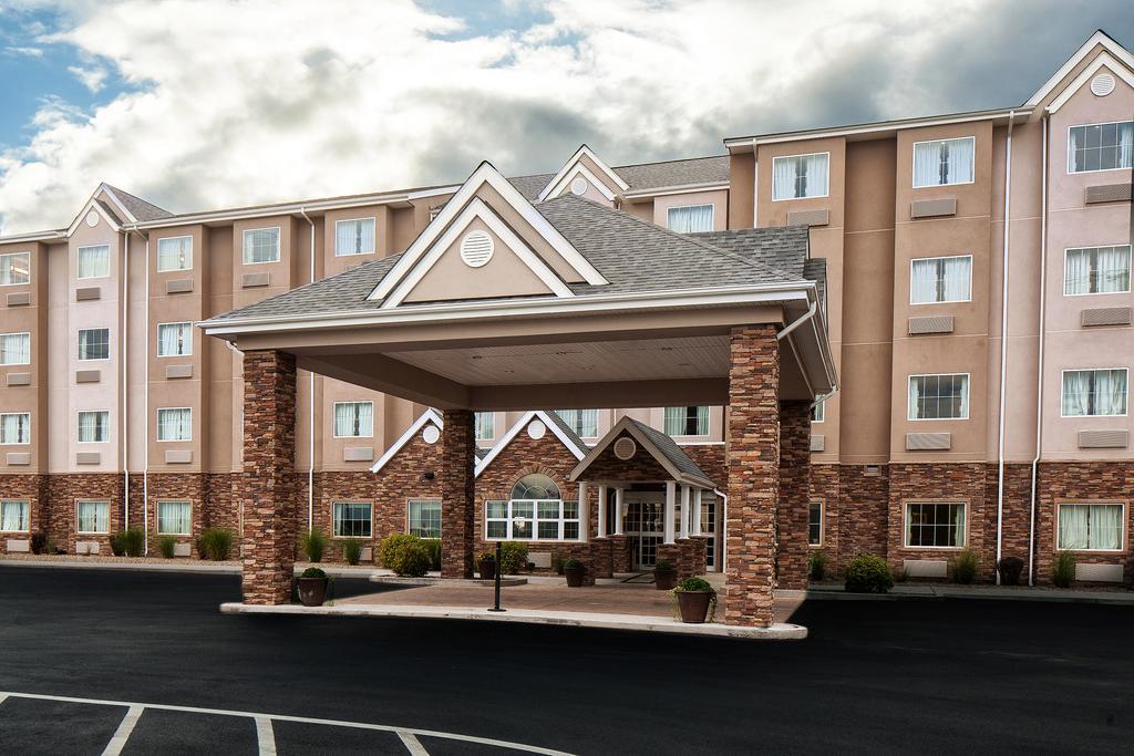 Microtel Inn & Suites By Wyndham St Clairsville - Wheeling St. Clairsville Екстер'єр фото