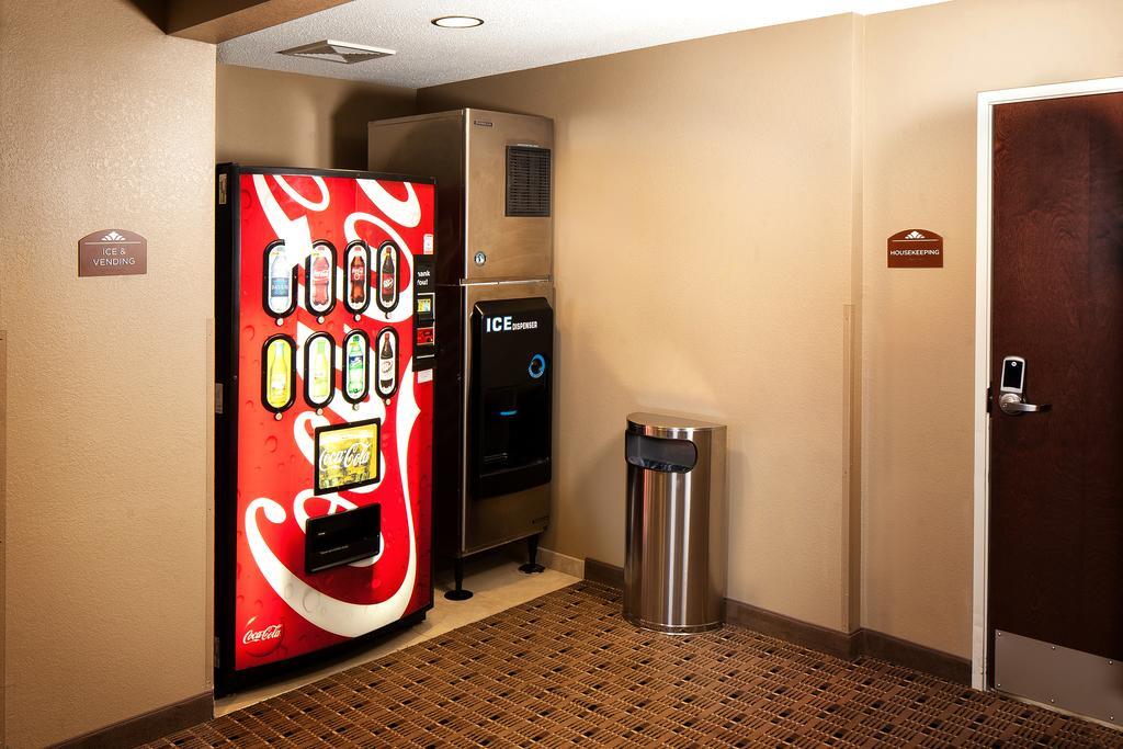 Microtel Inn & Suites By Wyndham St Clairsville - Wheeling St. Clairsville Екстер'єр фото