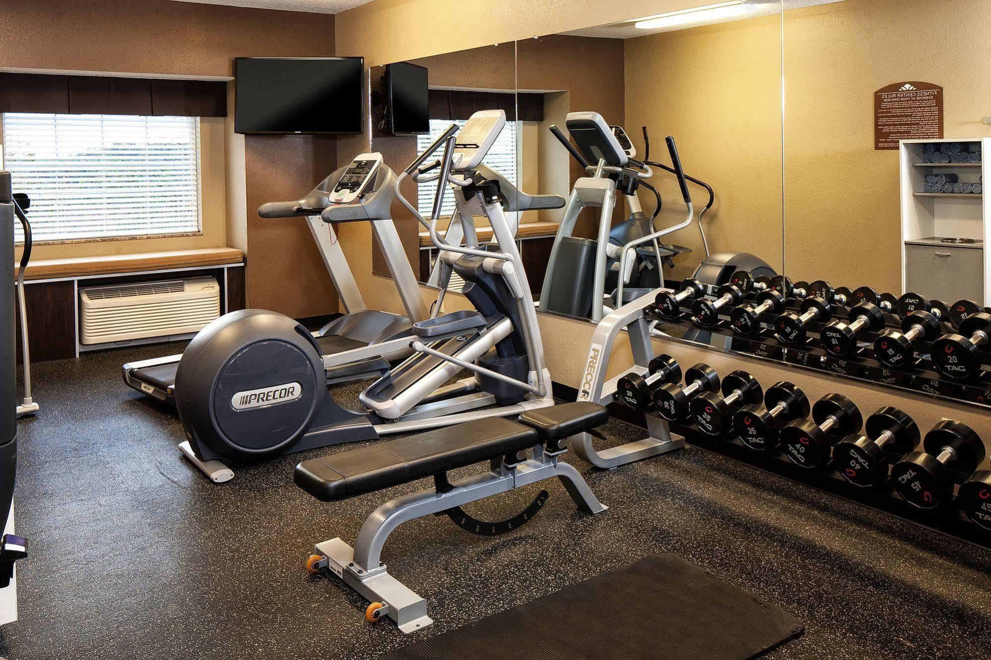 Microtel Inn & Suites By Wyndham St Clairsville - Wheeling St. Clairsville Екстер'єр фото