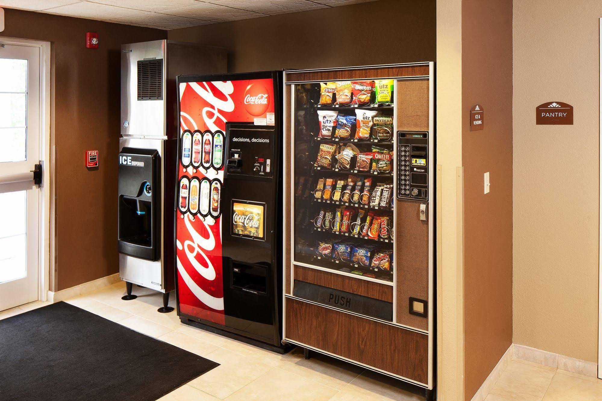 Microtel Inn & Suites By Wyndham St Clairsville - Wheeling St. Clairsville Екстер'єр фото